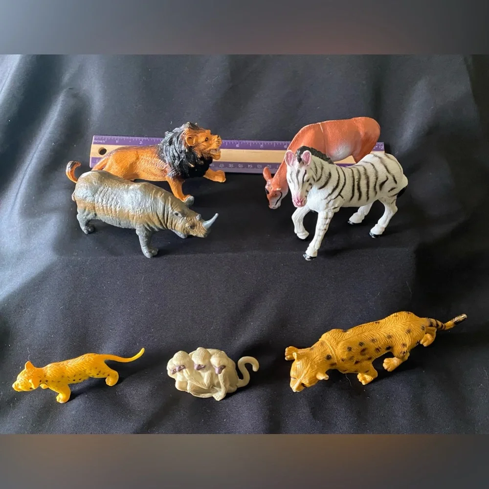 Vintage Quality Lot (16) Large Plastic Animals Including Safari, Sea, & Barnyard